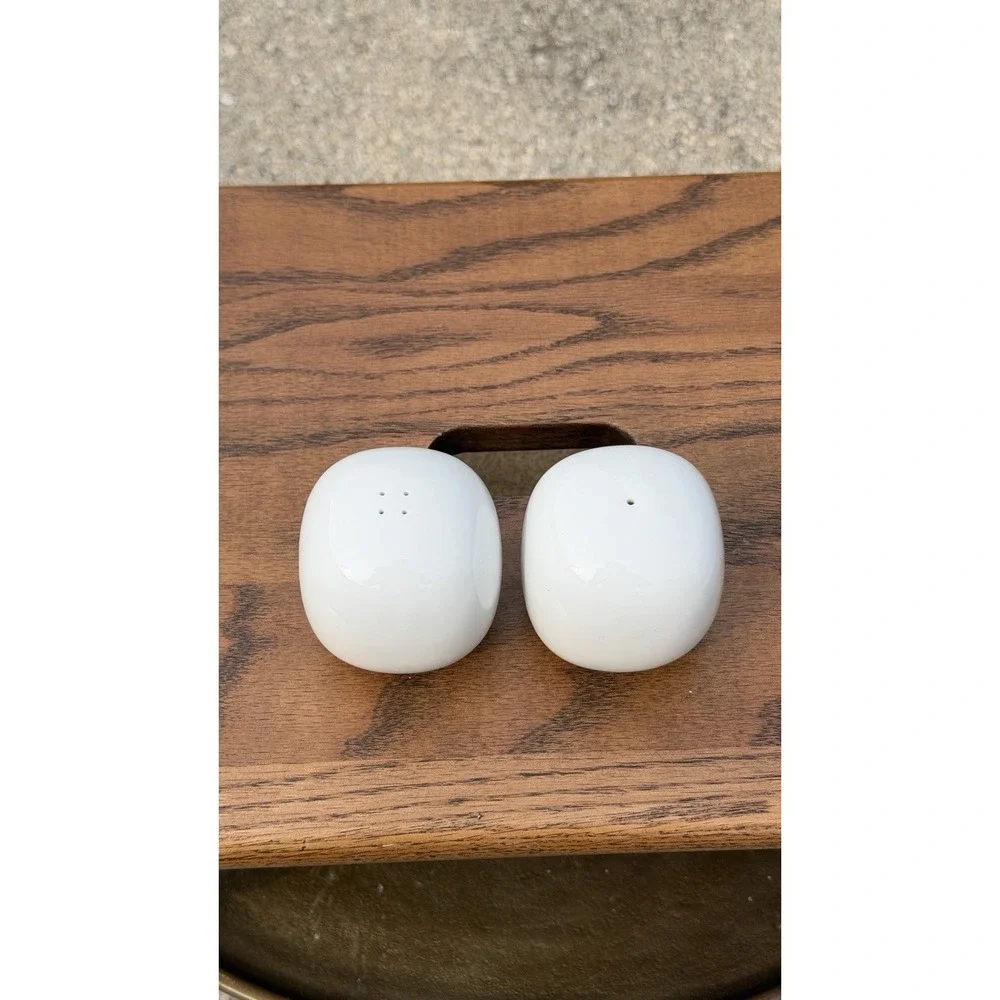 Rosenthal Germany White Porcelain Salt &‎ Pepper Shakers Set